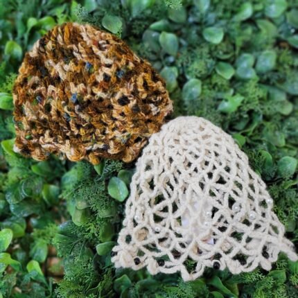 CASQUETES CAFE Y BLANCO