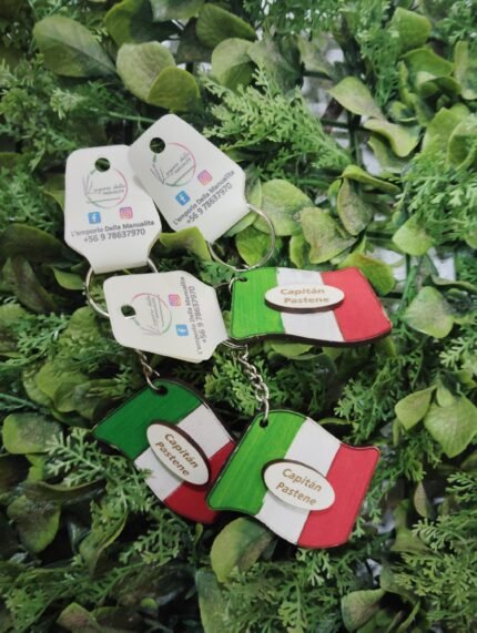 Llaveros chapita y bandera italina