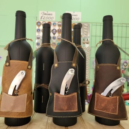 Botella accesorios vino con pechera
