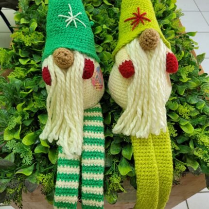 PASCUEROS CON PATITAS TEJIDOS