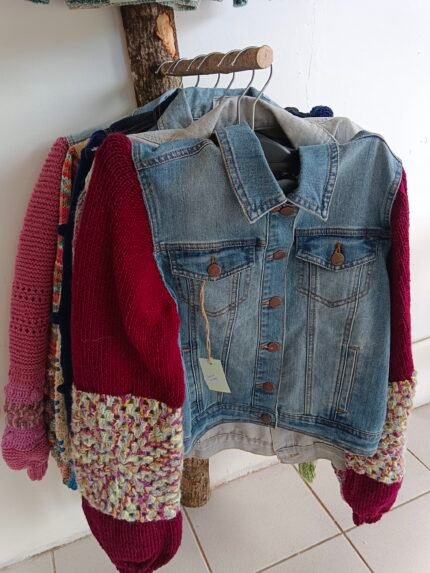 chaqueta mezclilla manga tejida