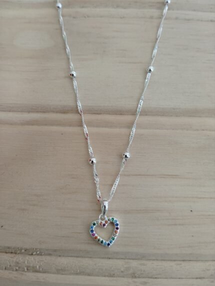 Collar corazon circones