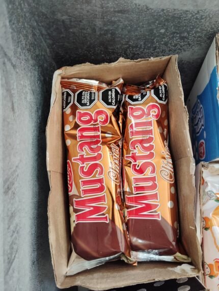 helado mustang clasico y almendrado