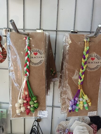 llavero tejido cinta